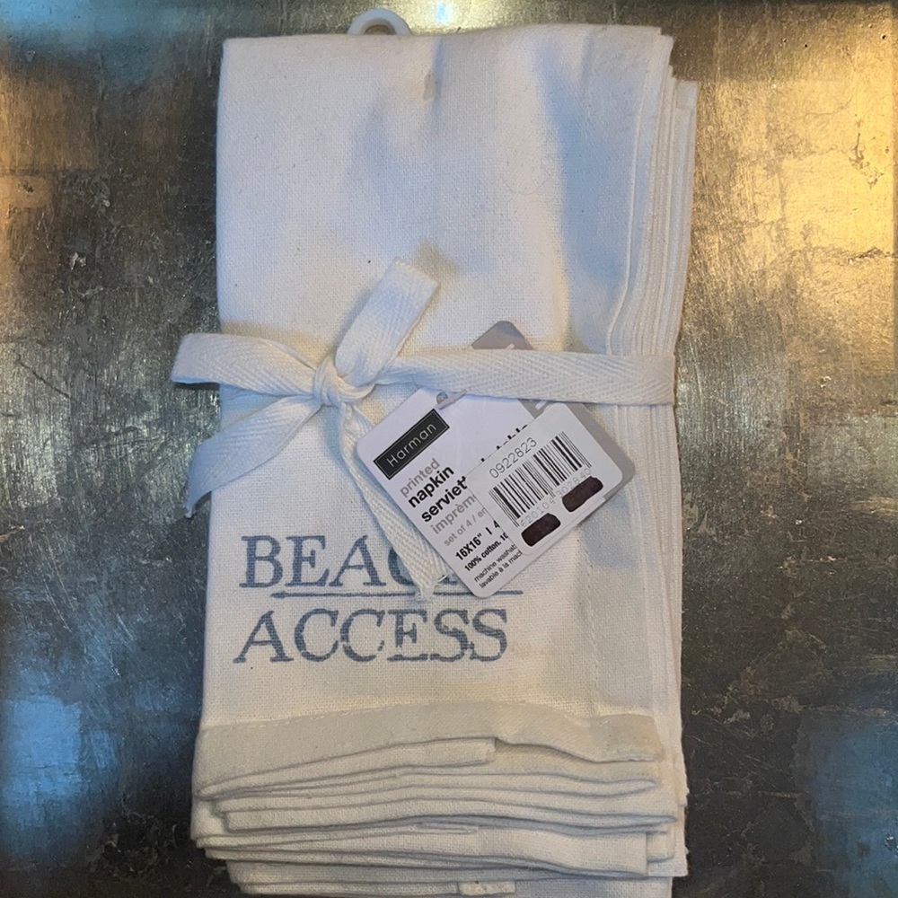 Harman “BEACH ACCESS” set of 4  cotton woven napkin-NWT